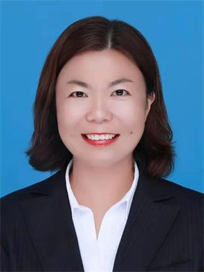 何晓瑞证件照--2.jpg