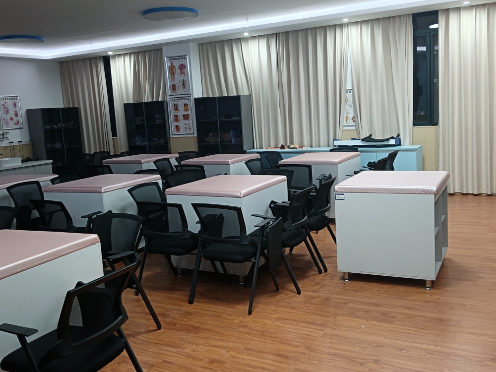 D3-601幼儿保健实训室